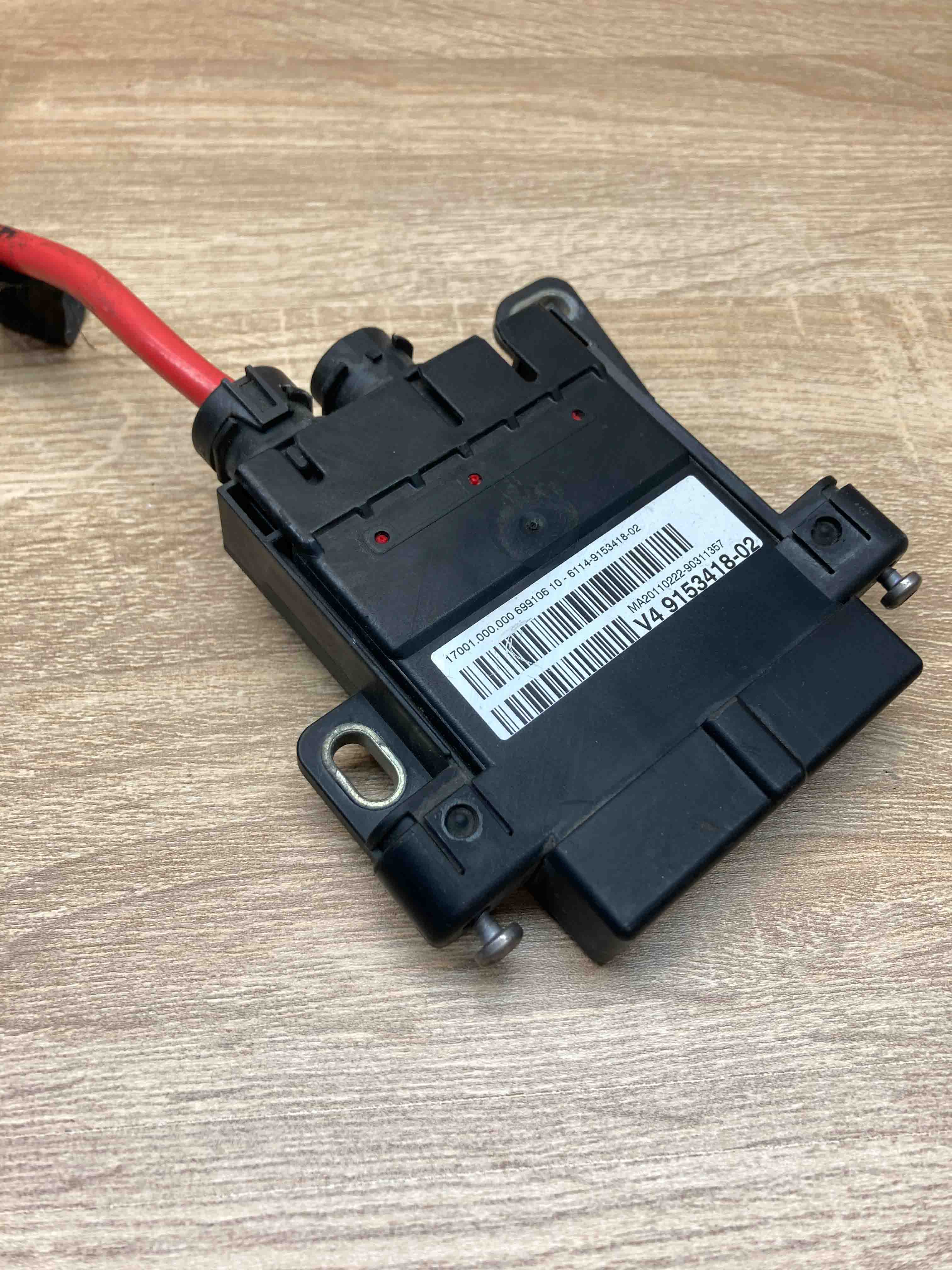 9153418 9153418 02 BMW F series Battery Power Distribution Board 