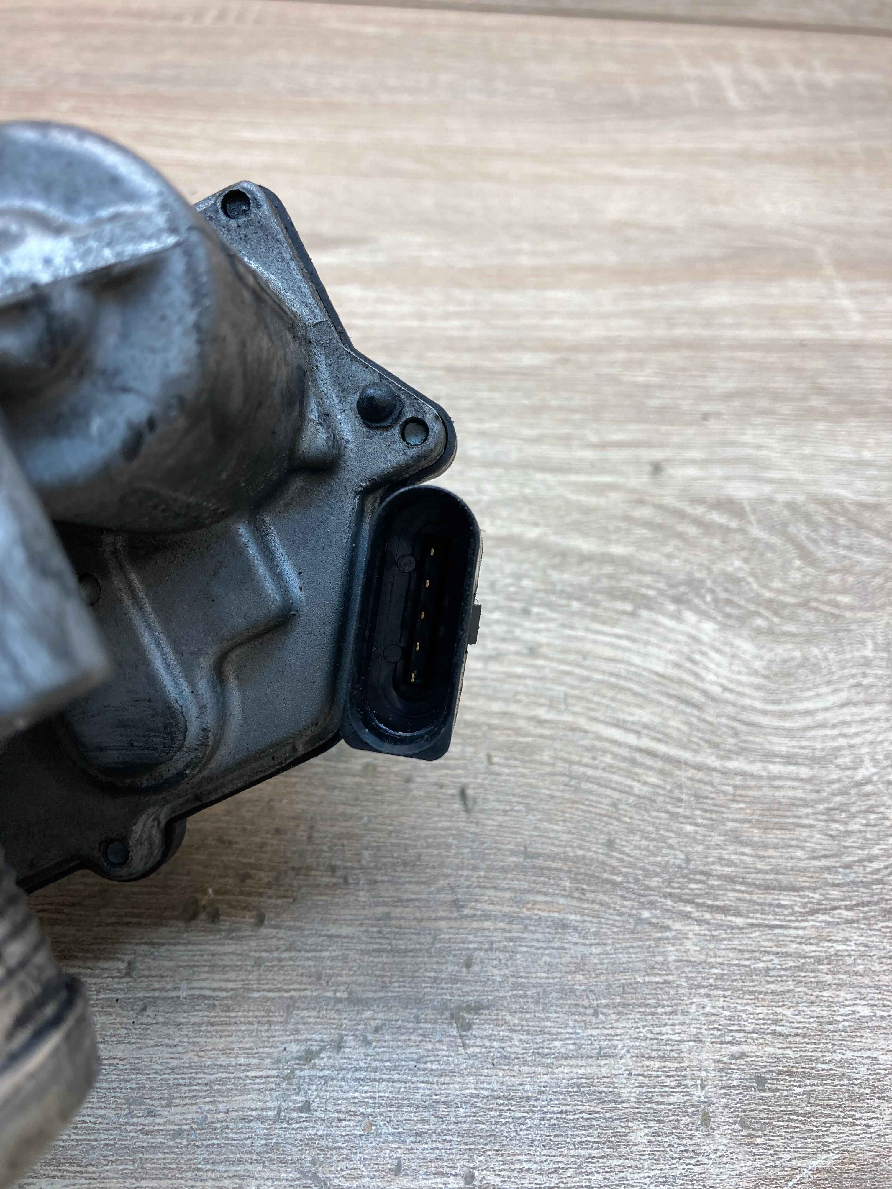 03L128063K A2C53369978 Volkswagen Audi Seat Skoda Throttle body 