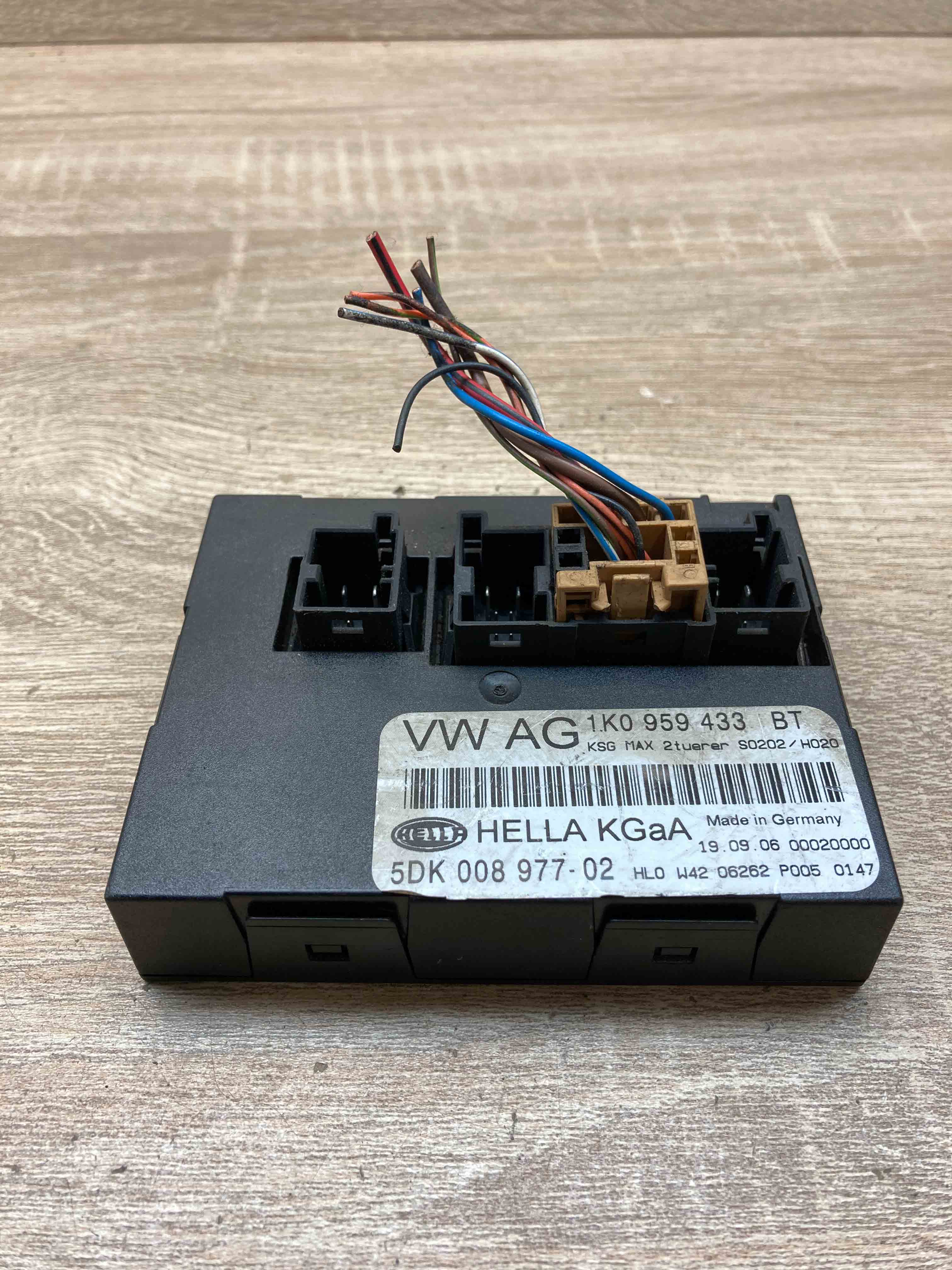 1K0959433BT 5DK008977 02 Volkswagen Skoda Comfort Control Unit 