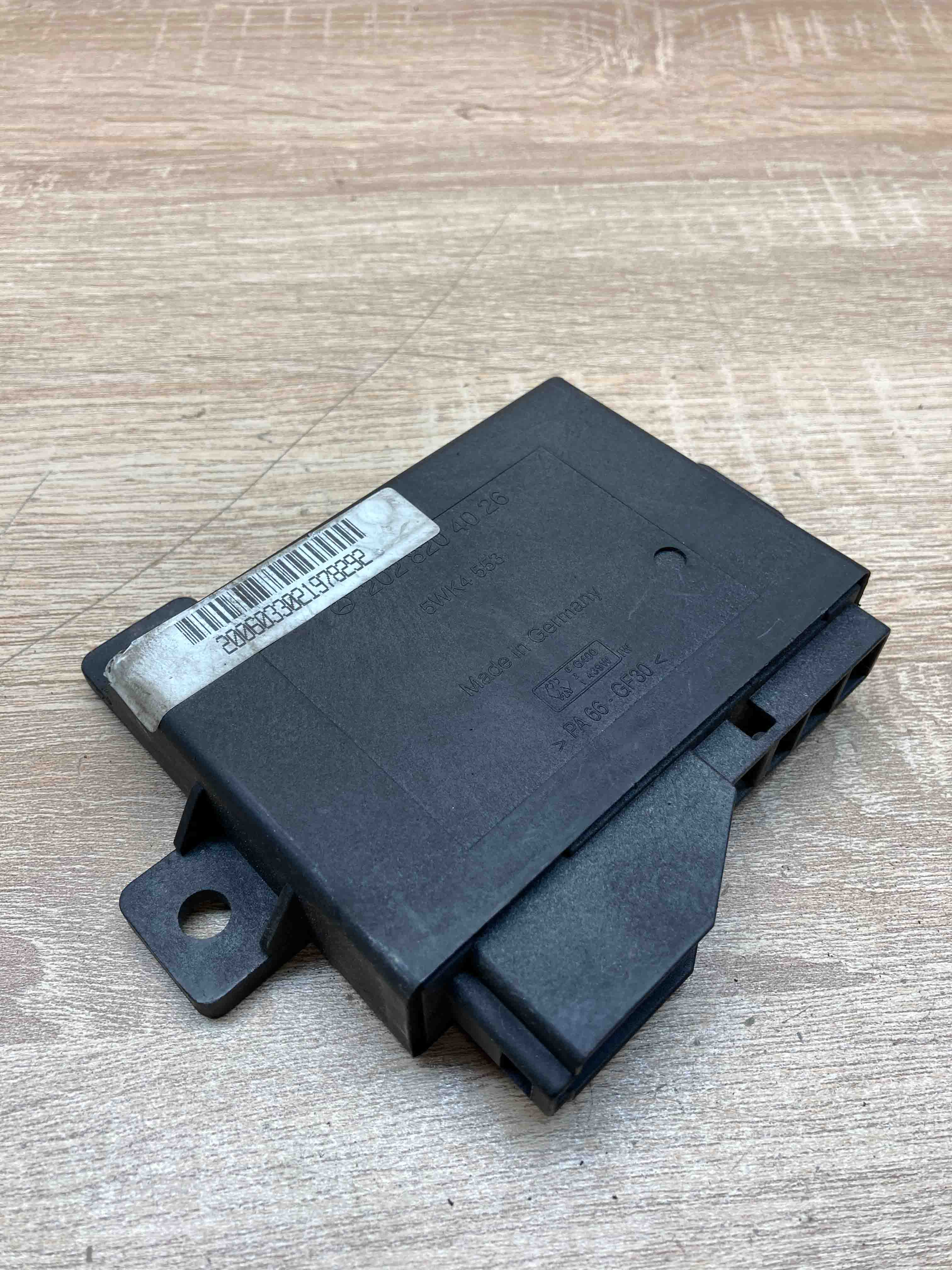 2028204026 5WK4553 Mercedes Benz CENTRAL LOCKING & ALARM SYSTEM 