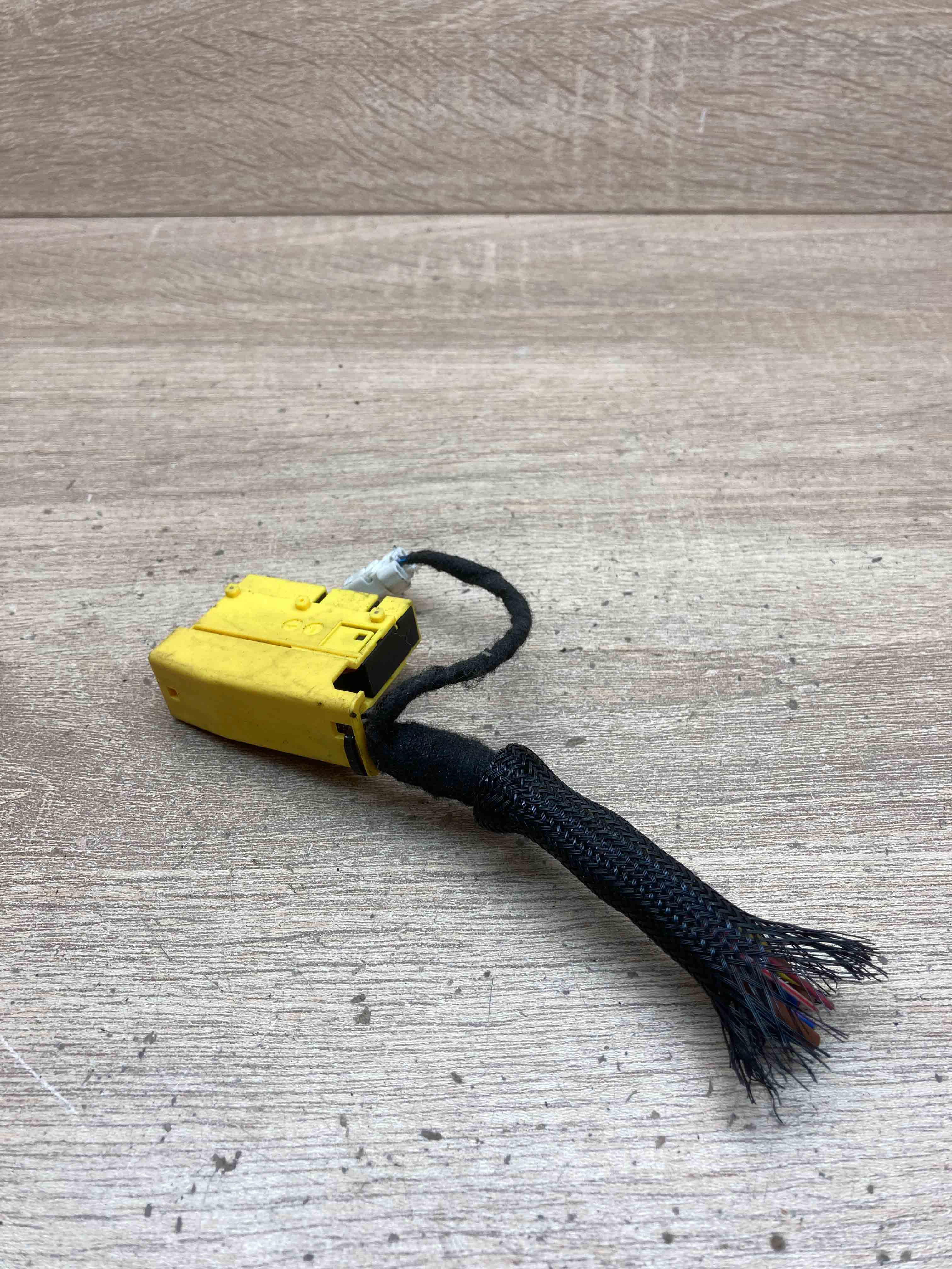 6954588 1 1452489 1 BMW Connector Plug Unit Computer Wire Socket 