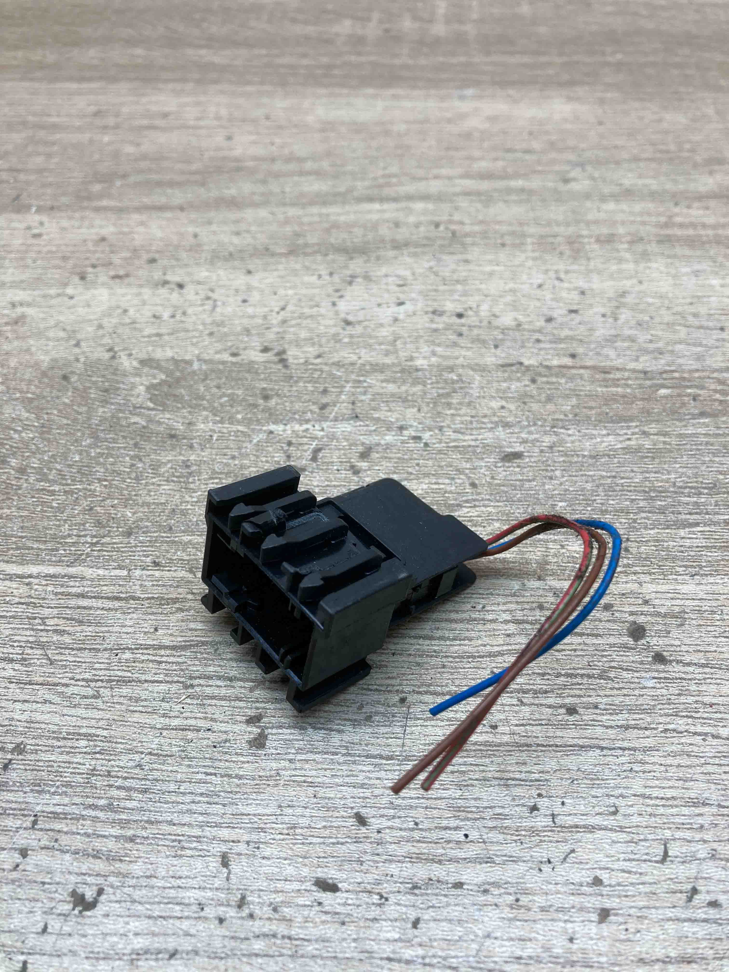 8364655 968153 1 BMW Connector Plug Unit Computer Wire Socket 