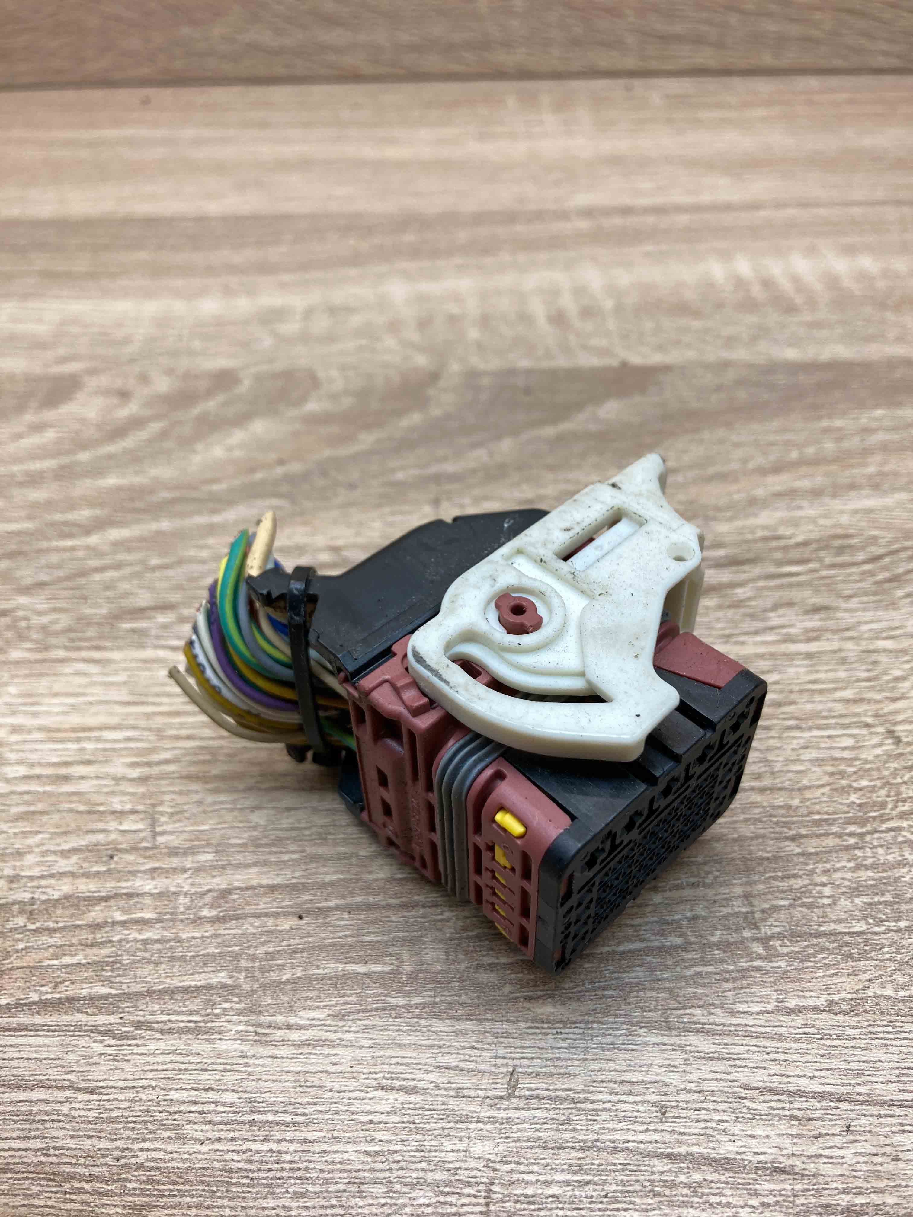 989951101 Peugeot 207 Connector Plug Unit Computer Wire Socket OE 