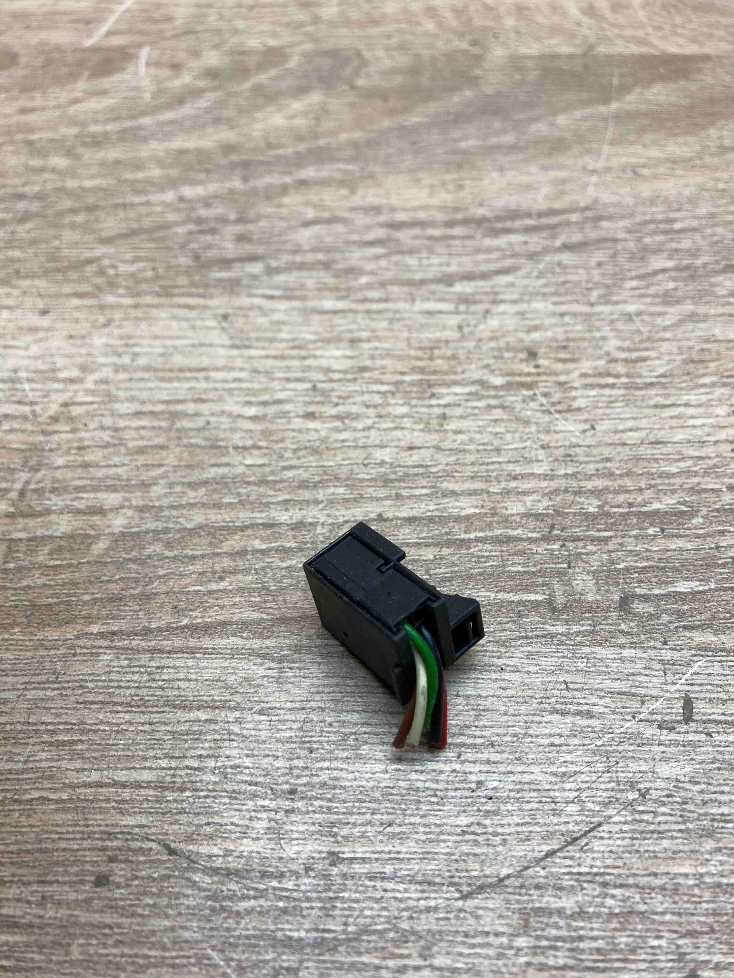 A0015451073 1 969474 1A Mercedes Benz Stecker Einheit Computer 