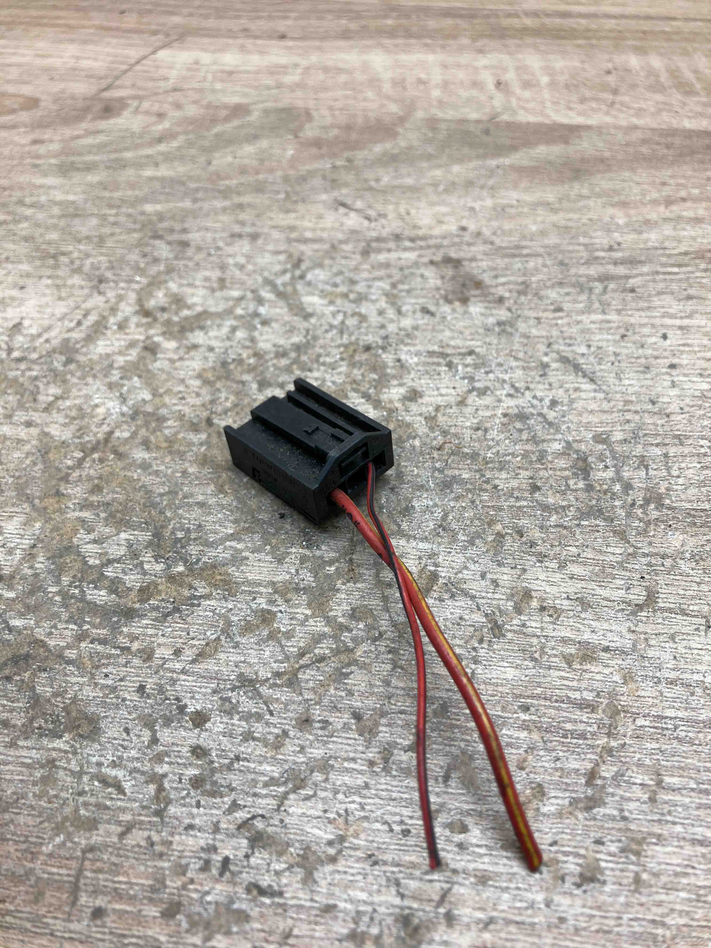6984738 6984738 01 BMW E Series Connector Plug Unit Computer Wire 