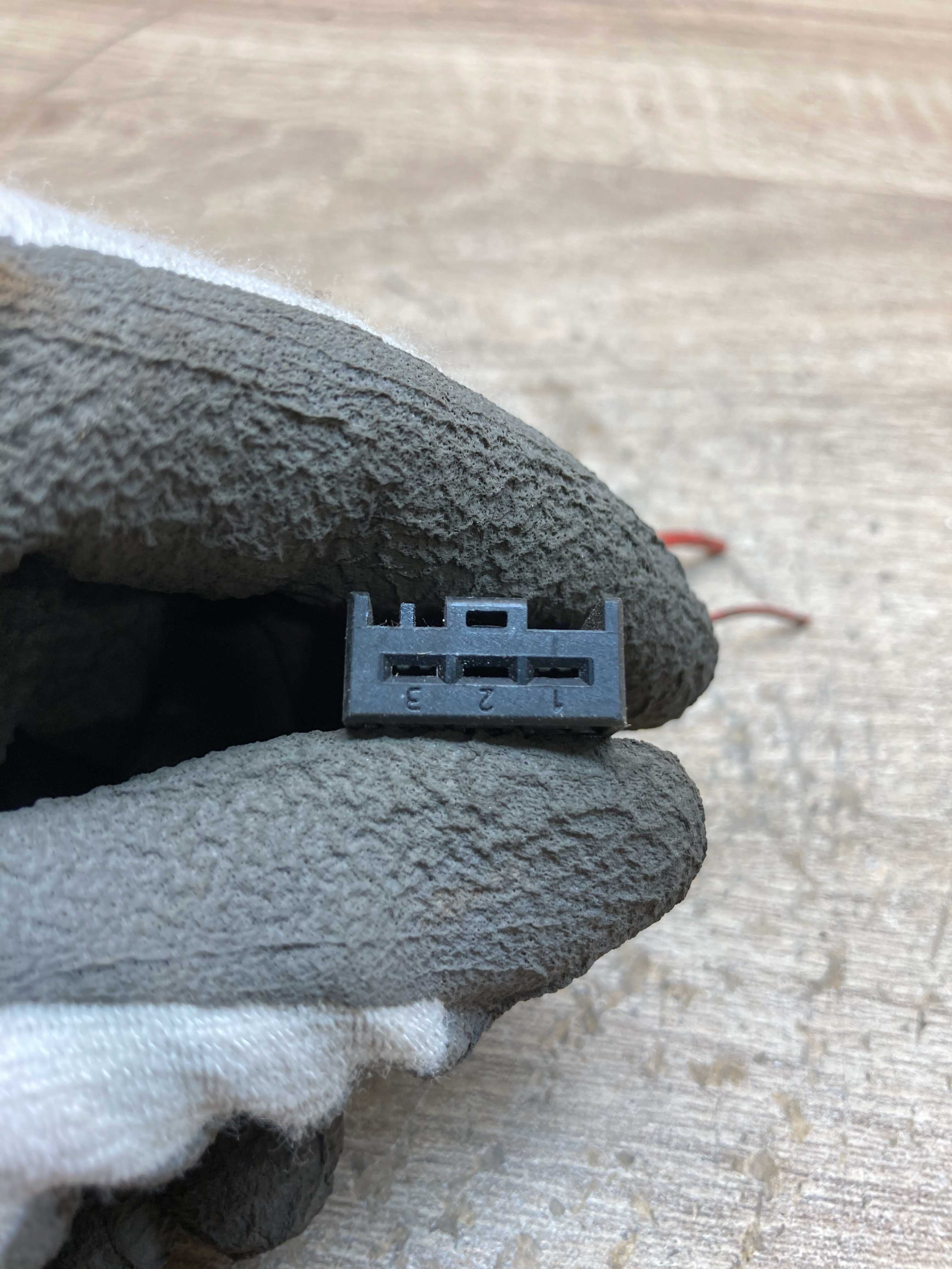 6984738 6984738 01 BMW E Series Connector Plug Unit Computer Wire 