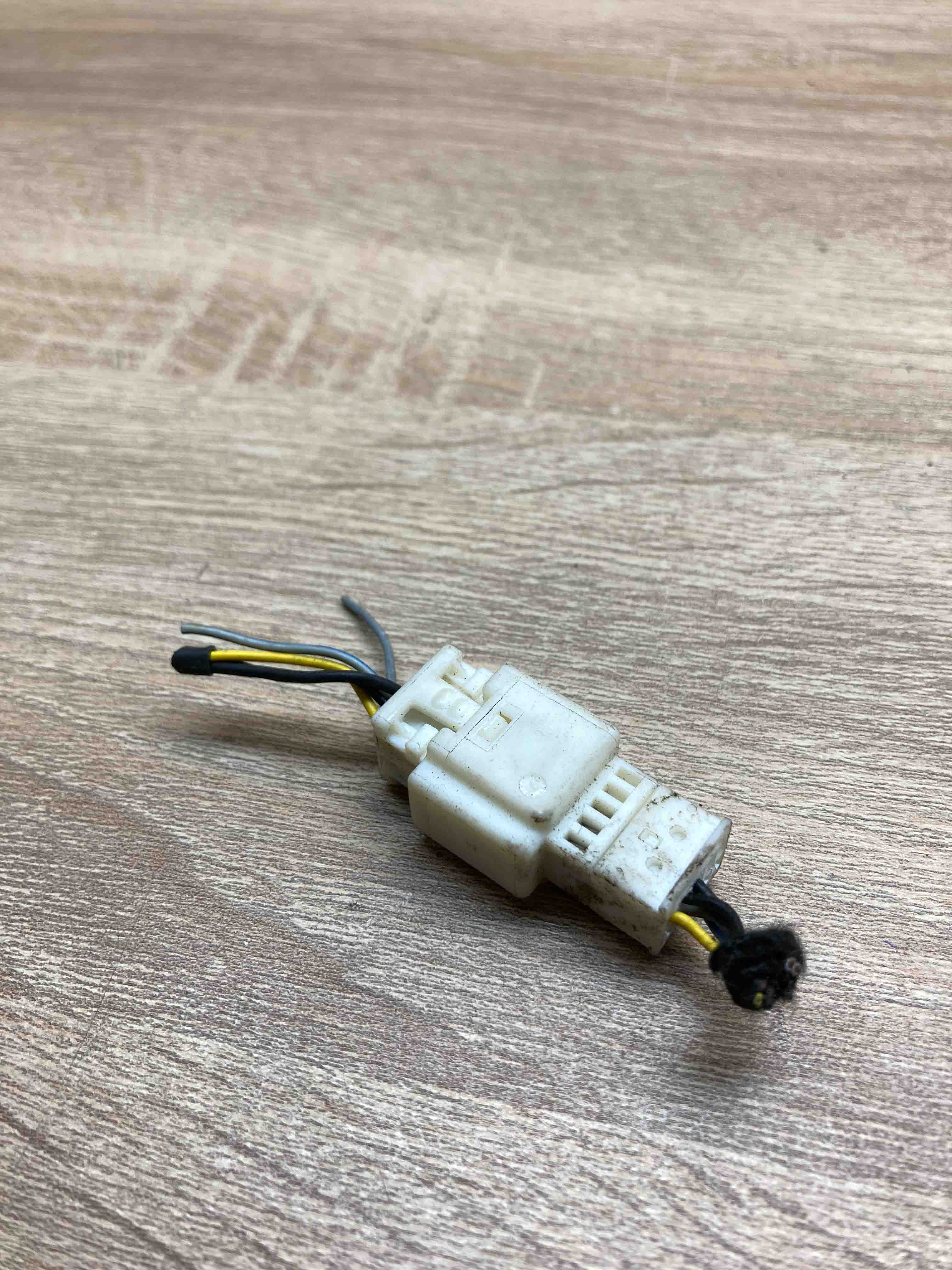 8352947 2 929270 1 BMW Stecker Einheit Computer Draht Buchse Tyco 