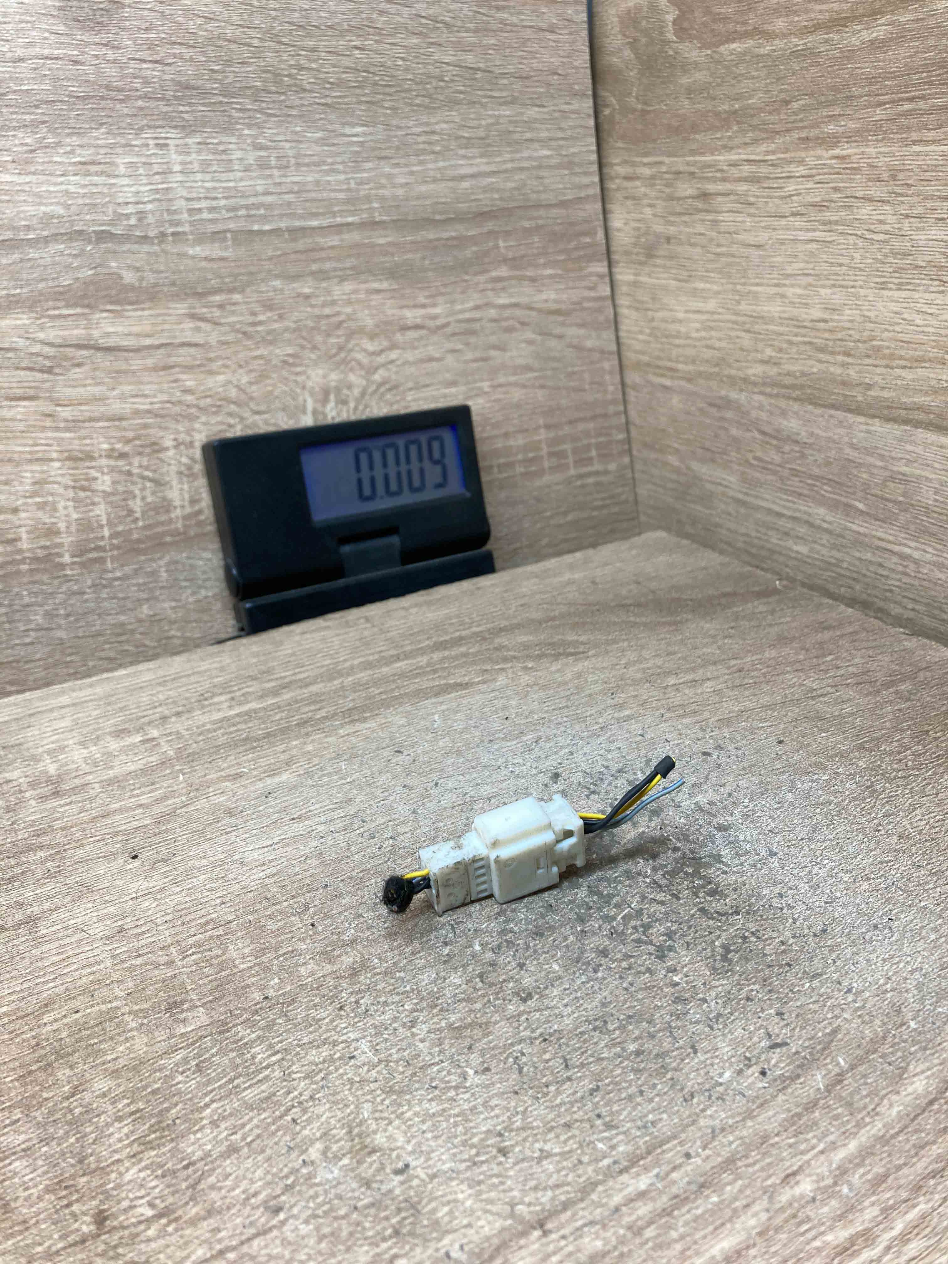 8352947 2 929270 1 BMW Connector Plug Unit Computer Wire Socket 