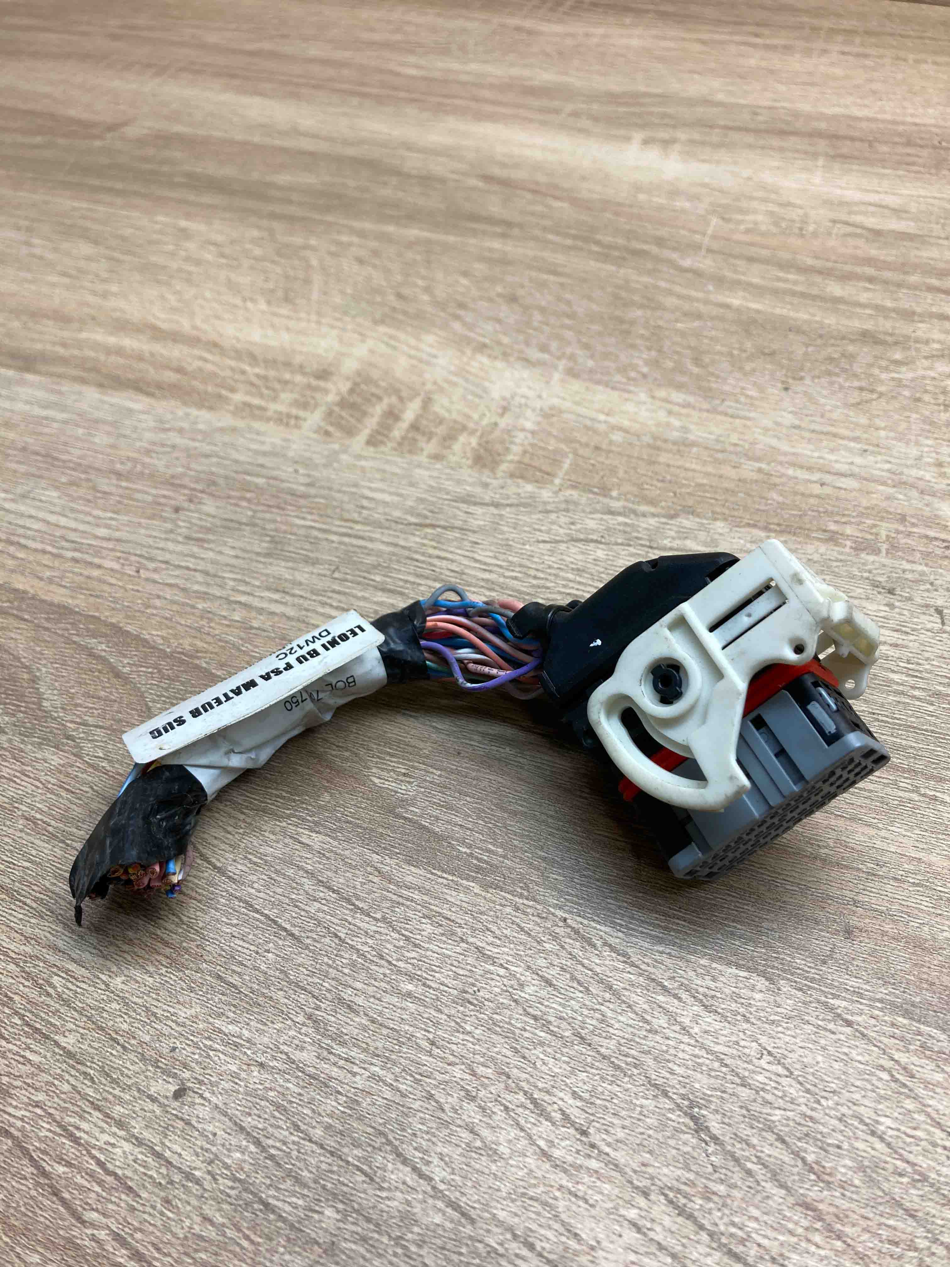 9687224580 860690 Peugeot Citroen Connector Plug Unit Computer 
