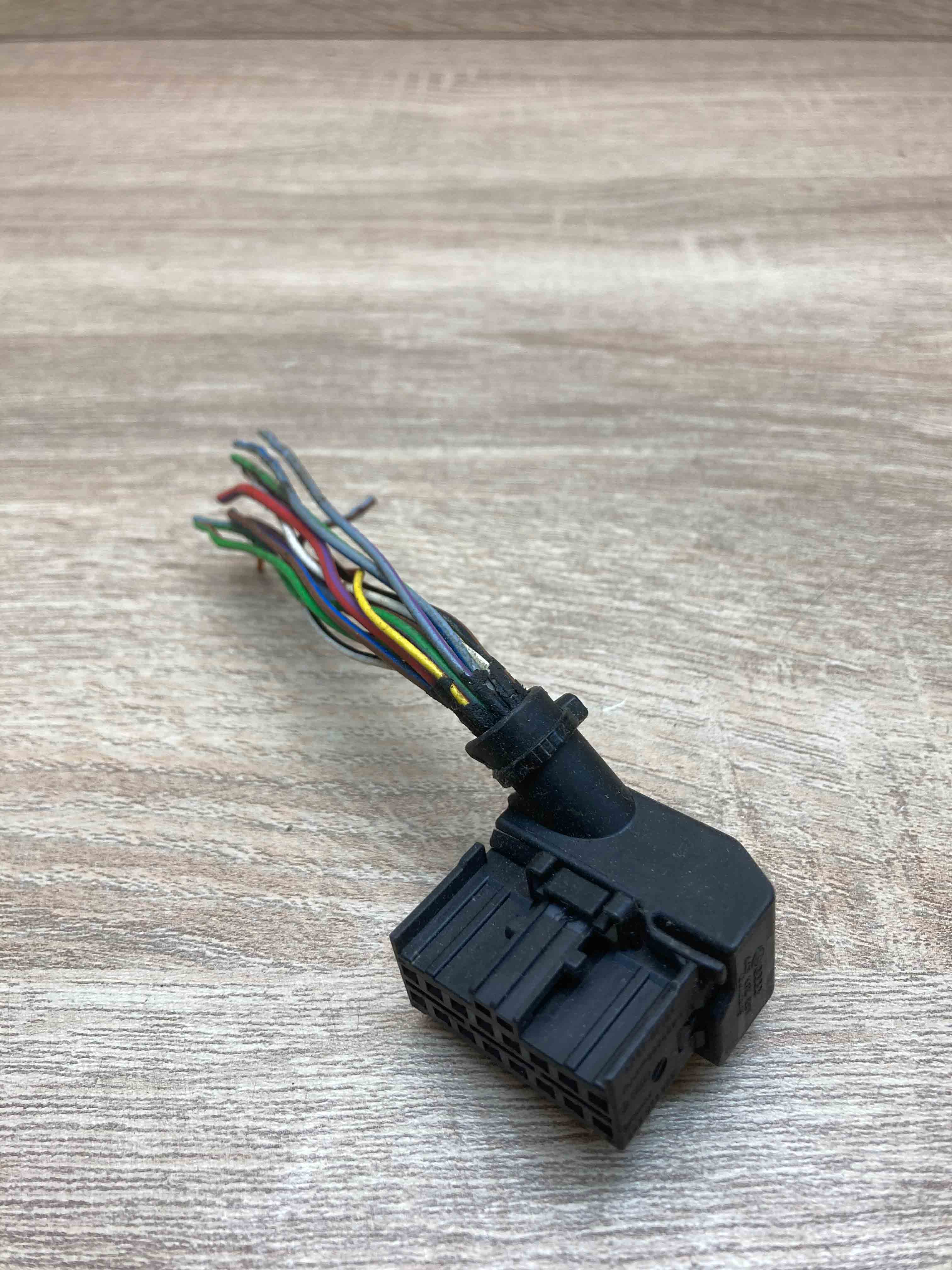 443972807 443972805 Volkswagen Stecker Einheit Computer Kabel 