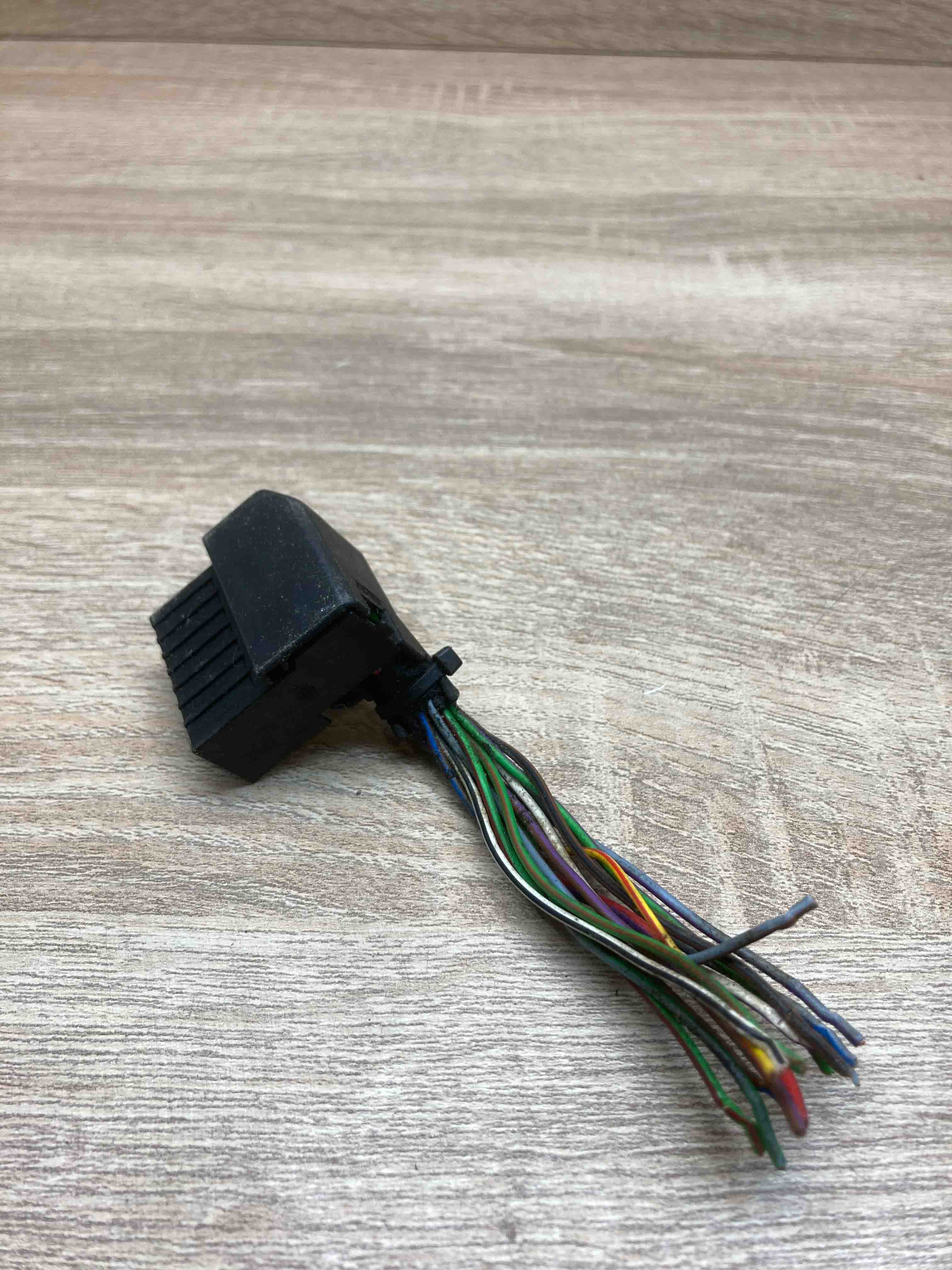 443972807 443972805 Volkswagen Stecker Einheit Computer Kabel 